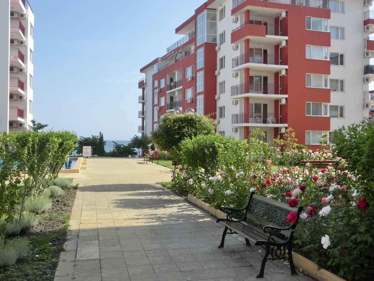 Sea View Panorama Apartment On Complex With Pools And Beach, Sveti Vlas Eksteriør billede