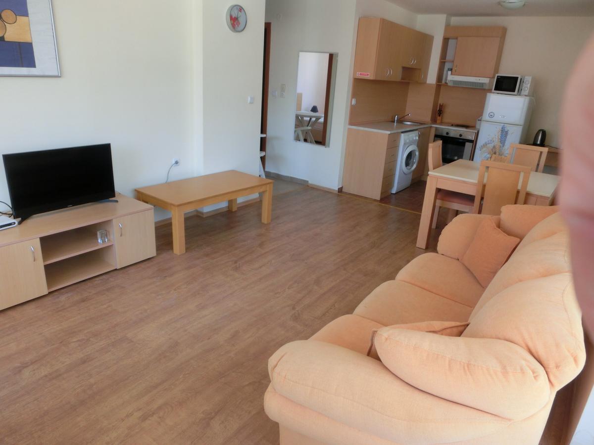 Sea View Panorama Apartment On Complex With Pools And Beach, Sveti Vlas Eksteriør billede