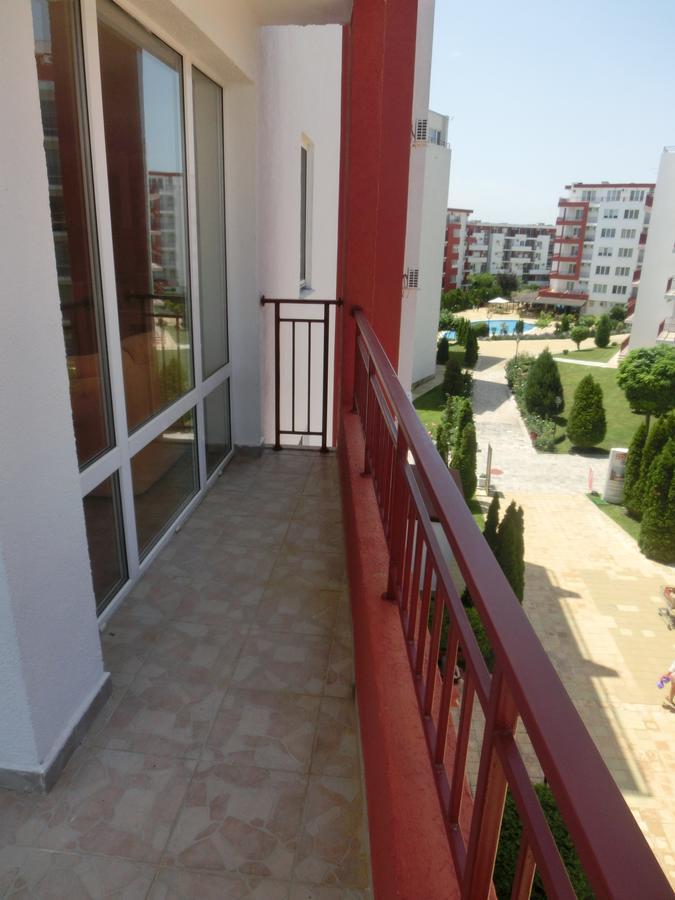 Sea View Panorama Apartment On Complex With Pools And Beach, Sveti Vlas Eksteriør billede
