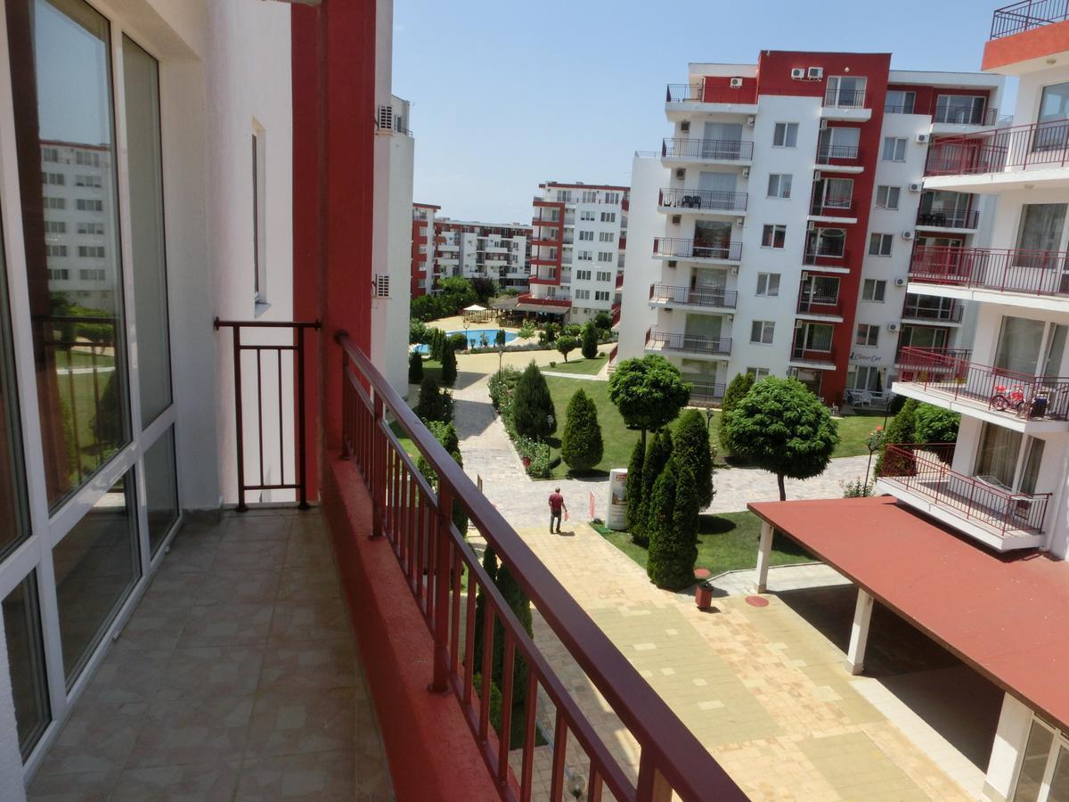 Sea View Panorama Apartment On Complex With Pools And Beach, Sveti Vlas Eksteriør billede