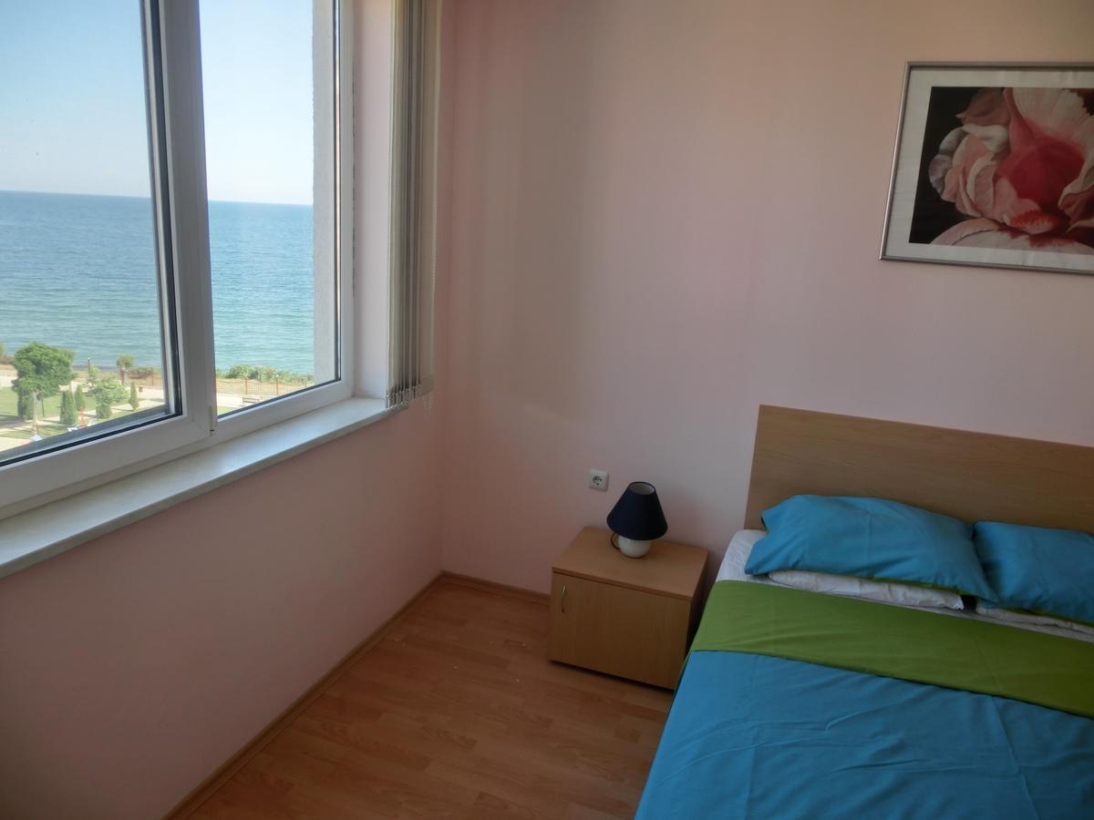 Sea View Panorama Apartment On Complex With Pools And Beach, Sveti Vlas Eksteriør billede
